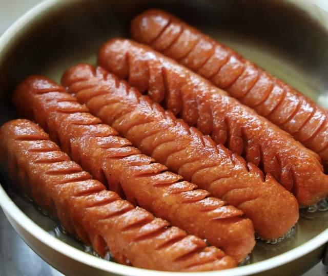 吃瓜买淀粉肠,一场网络热词背后的消费现象