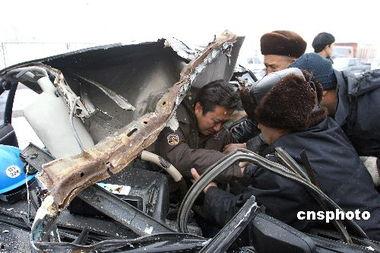 乌鲁木齐吃瓜事故,一场意外引发的公共安全反思